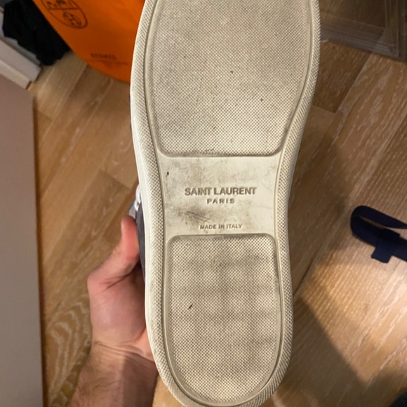 Saint Laurent - Picture 4 of 12